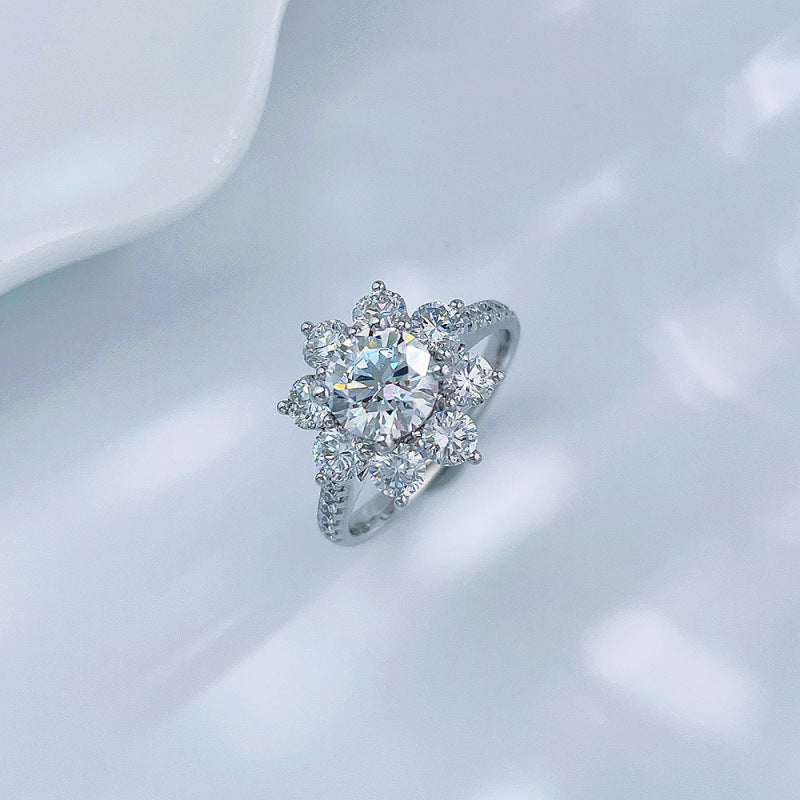 Round Brilliant Diamond Sunflower Halo Ring
