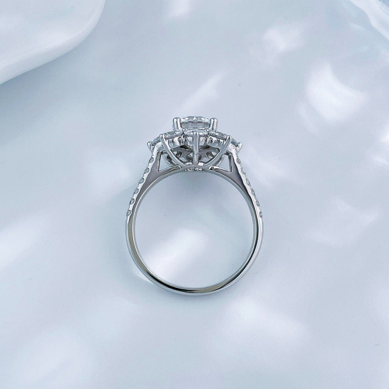 Round Brilliant Diamond Sunflower Halo Ring