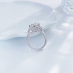 Oval Cut Diamond Three-Stone Ring